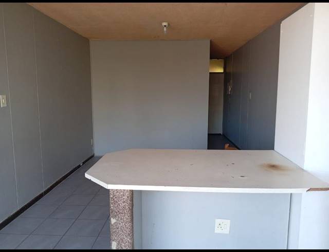 1 BEDROOM APARTMENT FOR SALE IN SUNNYSIDE